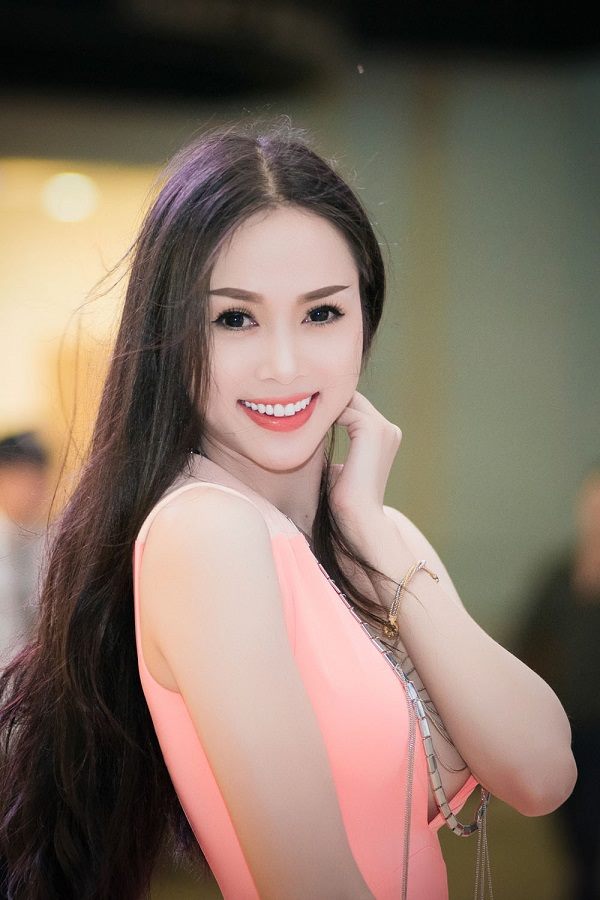 Tai Anh Gái Xinh Phong Cách Độc Đáo Và Nguồn Cảm Hứng Mãnh Liệt Trong Giới Trẻ