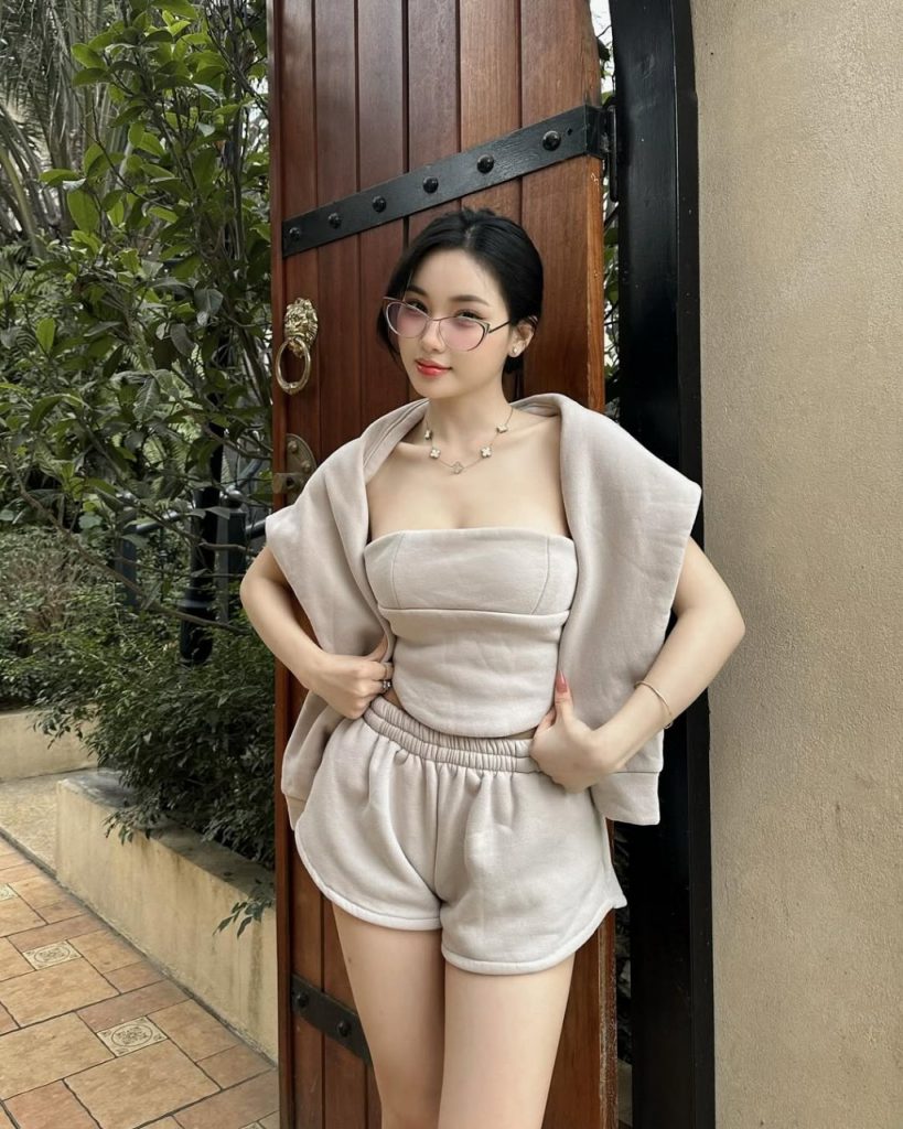 Mong Gai Xinh Nhìn Nhận Về Đạo Đức, Pháp Lý Và Tác Động Xã Hội Trong Thời Kỳ Số Hóa