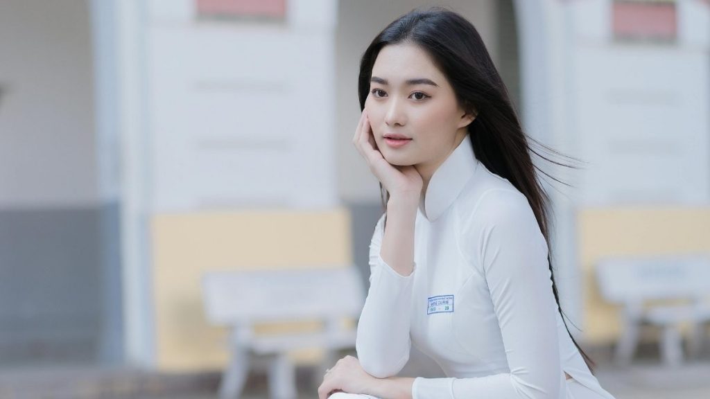 Những Cô Gái Đẹp Việt Nam Khám Phá Vẻ Đẹp Quyến Rũ Và Ý Nghĩa Xã Hội Trong Thế Giới Hiện Đại